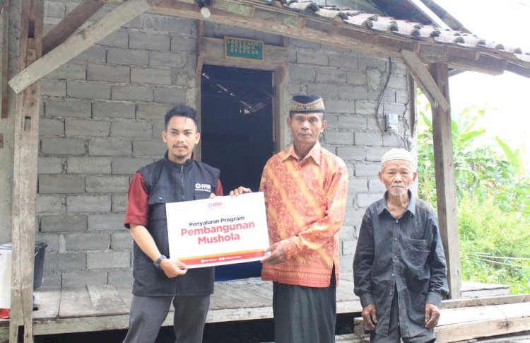 Bantuan Pembangunan Mushola dan Tebar Mushaf Qur'an di Pelosok Semarang