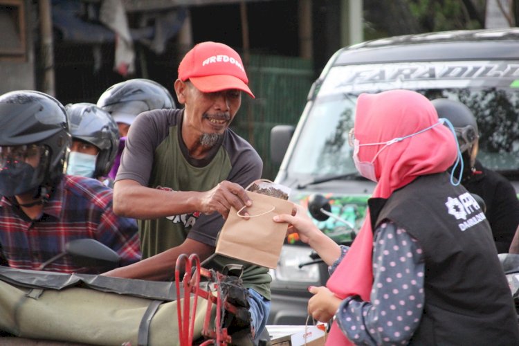 PPPA Daarul Qur’an Yogyakarta Gelar Aksi Berbaksi Takjil Gratis