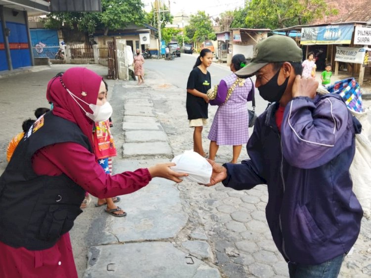 PPPA Daarul Qur’an Lampung Rutin Gelar Aksi Berbagi Takjil dan Paket Buka Puasa