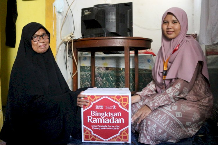 Bingkisan Ramadan Untuk Ibu Suryani, Mualaf Asal Cilacap