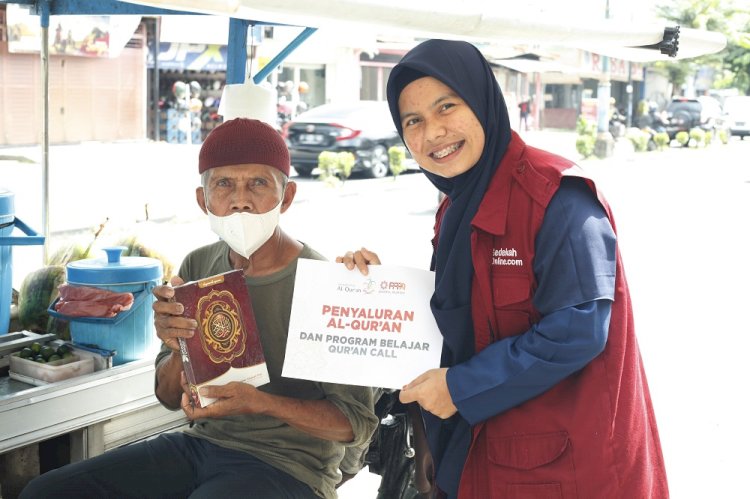 Mushaf Al-Qur’an untuk Para Pejuang Nafkah di Kota Medan