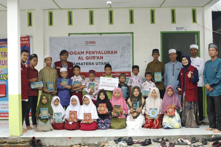 PPPA Daarul Qur’an Medan Salurkan 114 Al-Qur'an Wakaf ke 6 Rumah Tahfidz di Sumatera Utara