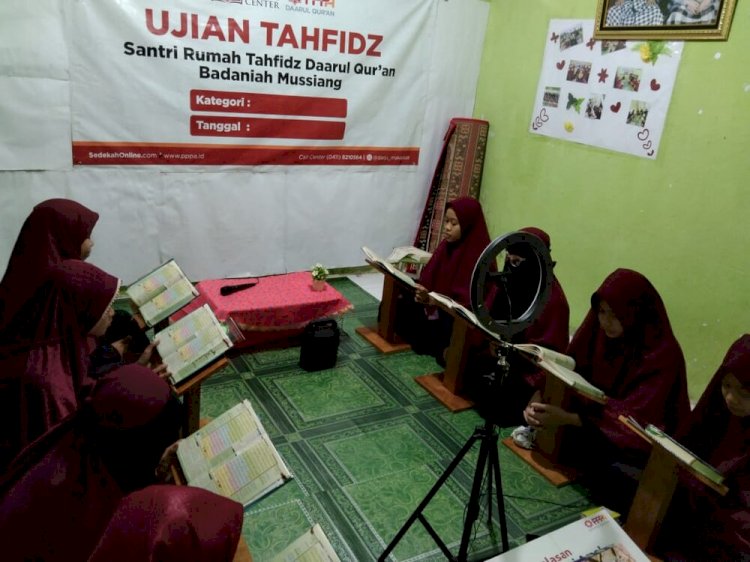 Kegiatan Belajar Santri Rumah Tahfidz Badaniah Mussiang Sulawesi Selatan