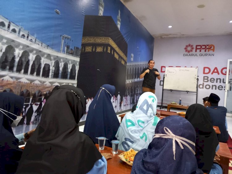 PPPA Daarul Qur’an Semarang Gelar Training Motivasi bersama DR. Azmi Syahputra