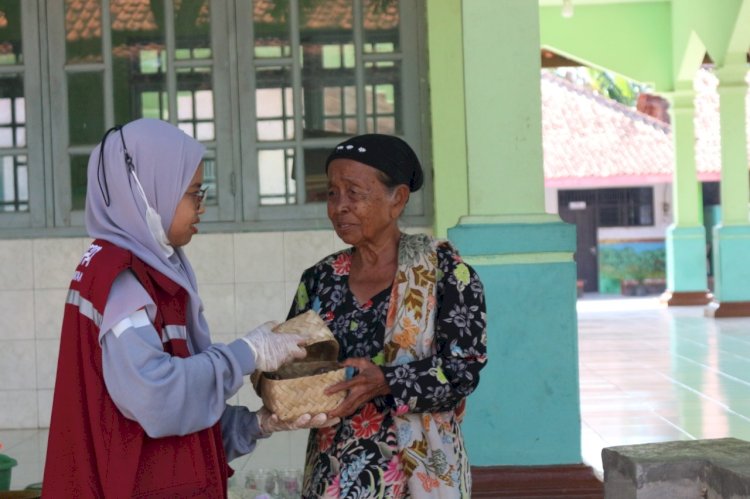 Daging Qurban untuk Masyarakat Desa Sampiran
