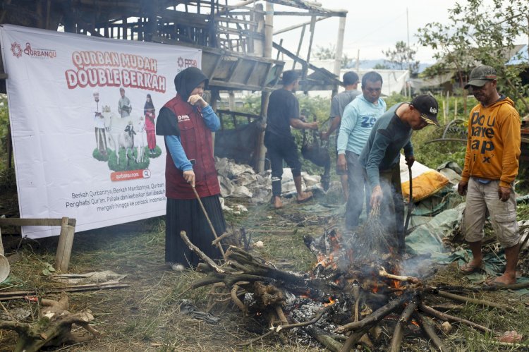 PPPA Daarul Qur’an Medan Gelar Penyembelihan Hewan Qurban di Desa Kutambelin Karo