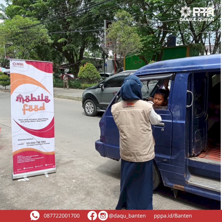 PPPA Daarul Quran Banten Bagikan Paket Makanan di Sekitar Kota Cilegon