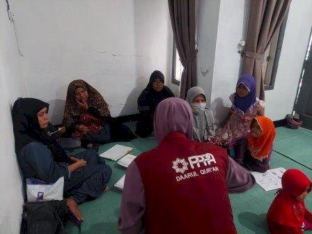 PPPA Daarul Qur'an Medan Berbagi Hidangan Jumat dan Silaturahmi bersama Muallaf Center Indonesia