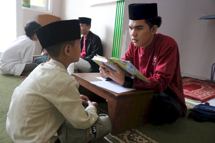 Sambut Wisuda Akbar 10, Rumah Tahfizh di Indramayu Adakan Ujian Hafalan