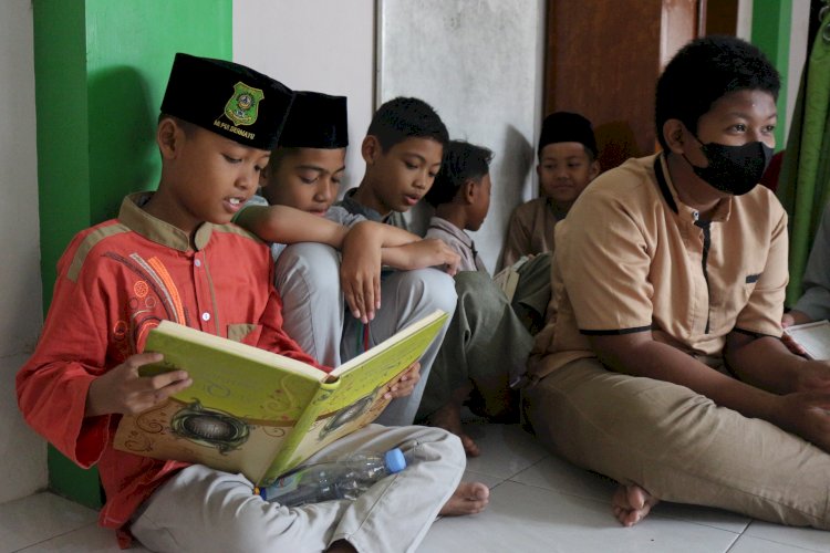 Sambut Wisuda Akbar 10, Rumah Tahfizh di Indramayu Adakan Ujian Hafalan