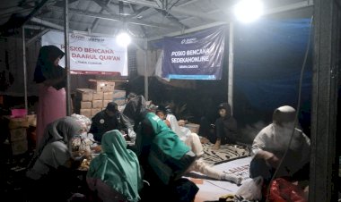Hangatnya Dapur Umum karena Celoteh Ibu-ibu