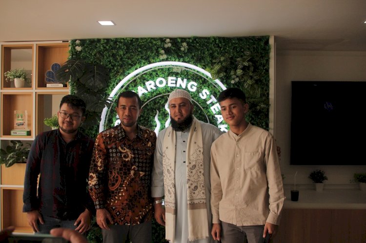 Kajian Spiritual Company Waroeng Steak Indonesia Bersama Syekh Anas Almasry