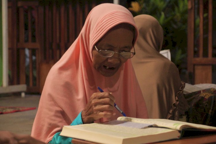 Sinergi PPPA Daarul Qur’an Yogyakarta Bersama Beramaljariyah.org dan Evermos Salurkan Mushaf Qur'an dan Alat Sholat