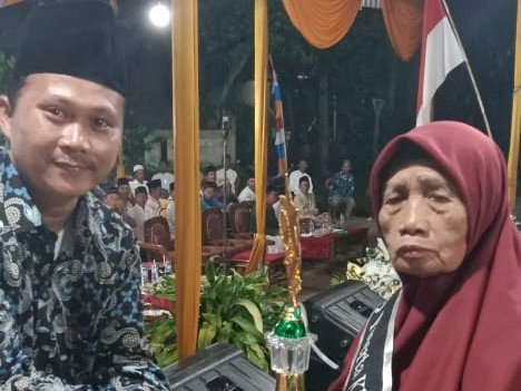 Sosok Hj. Boyem, Nenek 75 Tahun di Khataman dan Harlah ke-8 Rumah Tahfizh Jannatiy Lampung