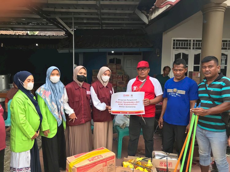 PPPA Daarul Qur’an Semarang Peduli Bencana Banjir Mranggen Bersama Mahasiswi UIN Walisongo Semarang