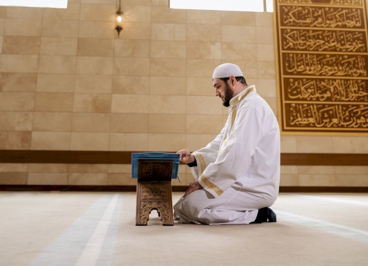 8 Keutamaan Penghafal Quran