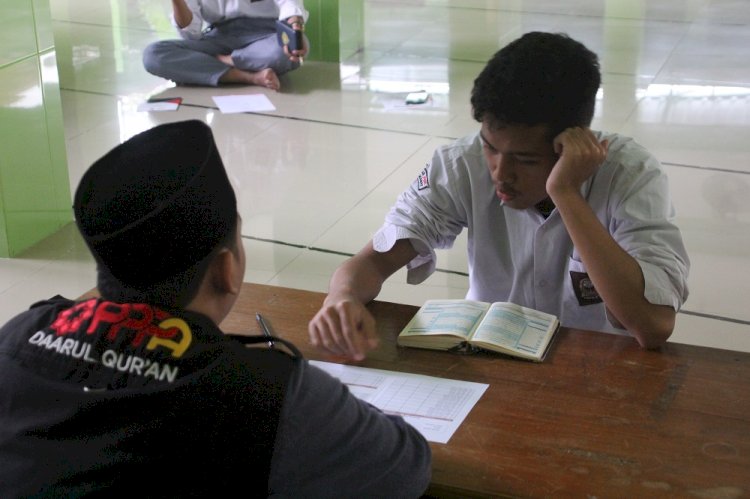 Pagi Jalin Kerja Sama, Sore Kelas Perdana Tahfizh SMAN 5 Yogyakarta