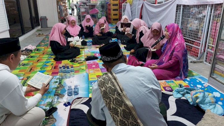PPPA Daarul Qur'an Jawa Timur dan Santri Rumah Tahfizh Putri Gelar Khatmil Qur'an di Peresmian Gubuk Waringin