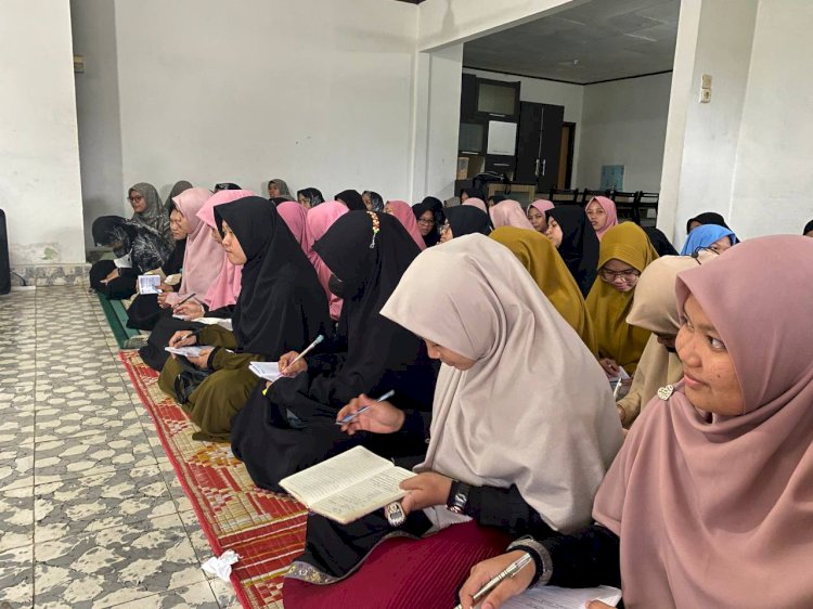 PPPA Daarul Qur’an Medan dan Rumah Tahfizh Center Sumut Gelar Kajian Muslimah Santriwati