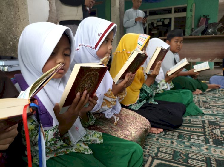 PPPA Daarul Quran Bogor Salurkan Wakaf Al-Qur'an ke Pelosok Cianjur