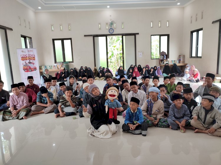 Tempuh Ratusan Kilometer, Mobile Qur’an Hibur Santri PTQ Al-Islam di Tulungagung