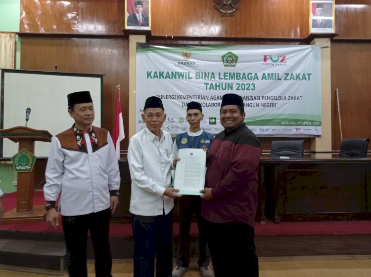 Serah Terima Izin Operasional PPPA Daarul Qur'an Banten