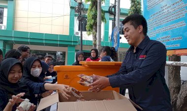 PPPA Daarul Qur'an Banten Berbagi Roti Gratis di Zakat Goes to Campus