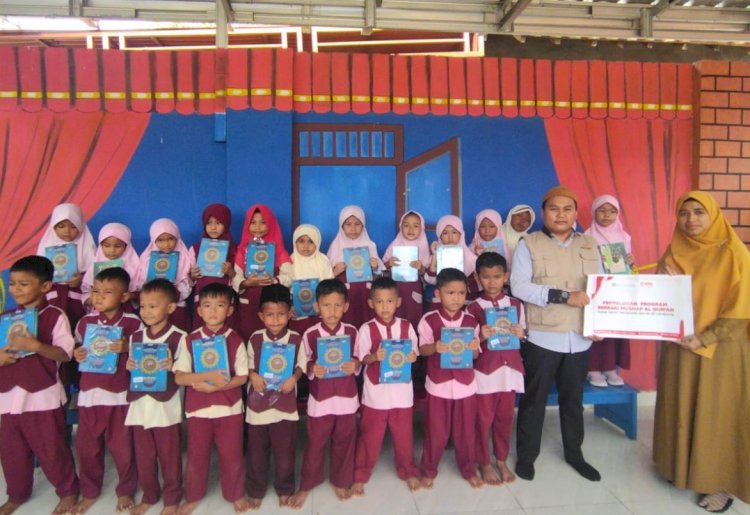 PPPA Daarul Qur’an Lampung Salurkan Al-Qur’an ke RA Al-Fatah