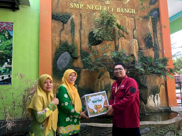 PPPA Daarul Qur'an Jatim Salurkan Bingkisan Senyum Lebaran untuk Guru Ngaji TBTQ