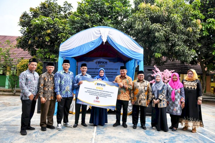 BPKH dan Laznas PPPA Daarul Qur'an Renovasi Perpustakaan SMP Muhammadiyah Bojong Nangka