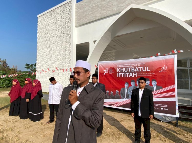 Pesantren Daarul Jameel Gelar Upacara Bendera untuk Rayakan HUT RI ke-78