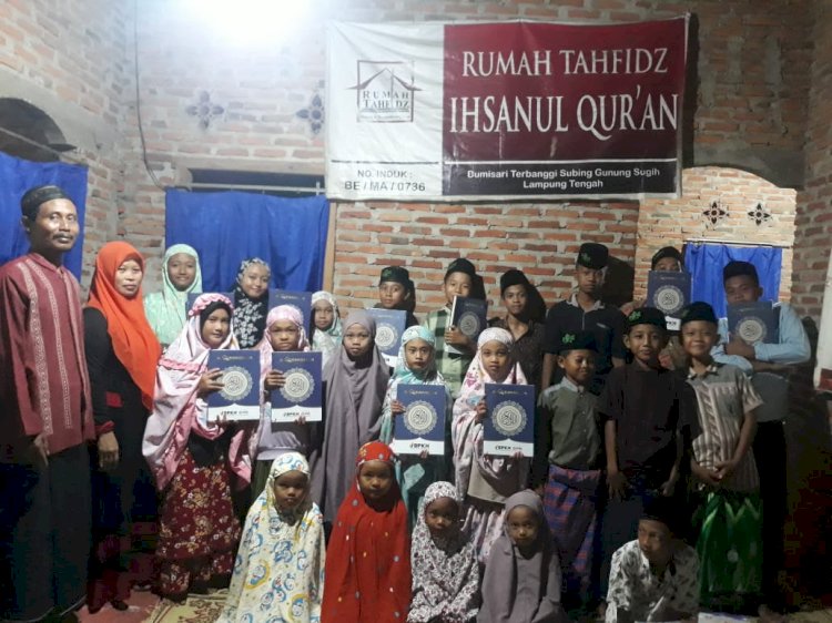 PPPA Daarul Qur’an Lampung Salurkan Mushaf untuk Santri Rumah Tahfidz Ihsanul Qur'an