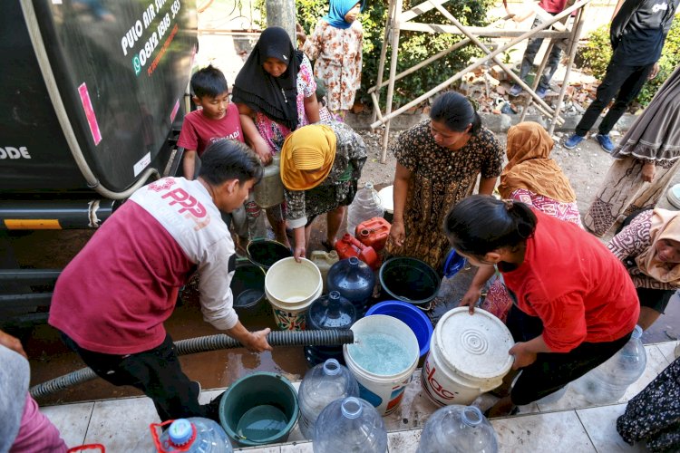 PPPA Daarul Qur'an dan Pertamina Retail Salurkan 24.000 Liter Air Bersih untuk Warga Terdampak Kekeringan di Cianjur