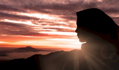 Tantangan Menjadi Muslimah Sejati di Akhir Zaman