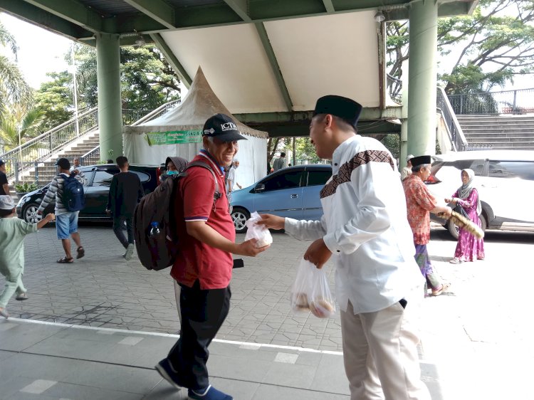 PPPA Daarul Qur'an Banten, Berbagi Roti Berkah di Jumat Berkah