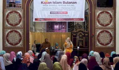 Ratusan Jamaah Ikuti Kajian Bunda Astri Ivo