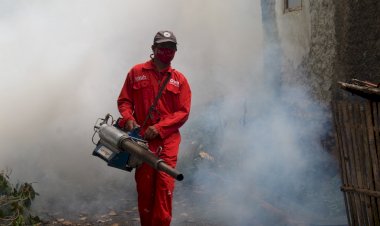 Cegah Wabah DBD, Tim KASIH PPPA Daarul Qur'an Lakukan Fogging di Wilayah Bogor