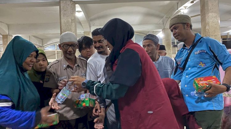 PPPA Daarul Qur'an Medan Bekerja Sama dengan Mualaf Center Program Berbagi Buka Puasa