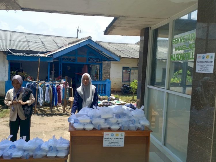 PPPA Daarul Qur’an Lampung Salurkan 430 Paket Makanan ke Lokasi Terdampak Banjir Rajabasa