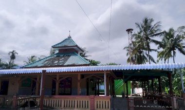 Jejak Ramadhan: Bangunan Surau di Tanah Minoritas