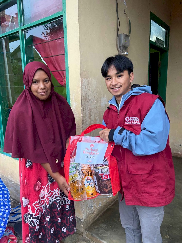 Bingkisan Lebaran untuk Pejuang Qur'an di Kampung Qur'an Lembanna