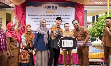 Simbolis Pengadaan Mobil Ambulance Bersama BPKH RI di Lebak
