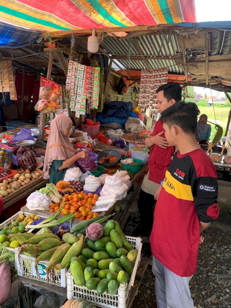 Ratusan Paket Makanan dibagikan untuk Warga Terdampak Bencana di Luwu