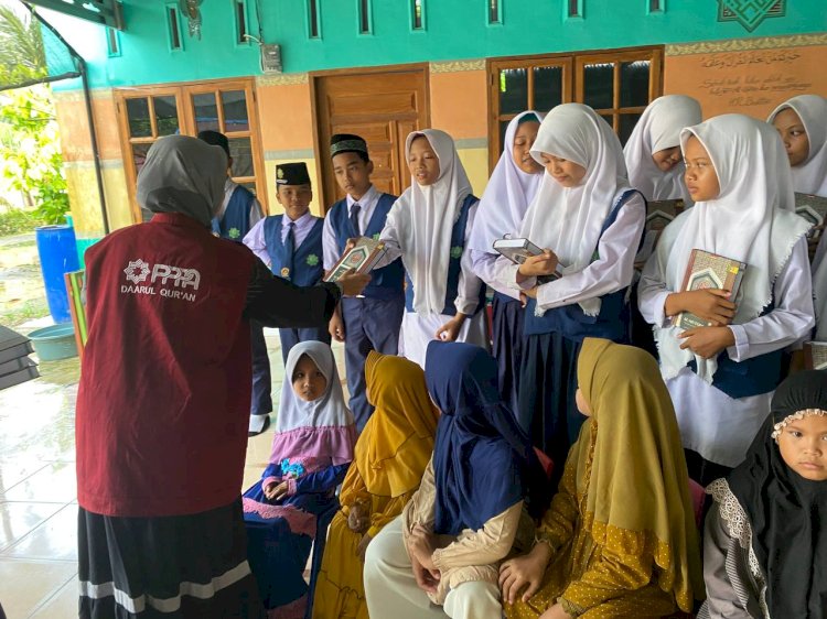 PPPA Daarul Qur'an Medan Salurkan 50 Mushaf Al-Qur'an untuk Anak-anak Rumah Tahfizh Qurrata A'yun