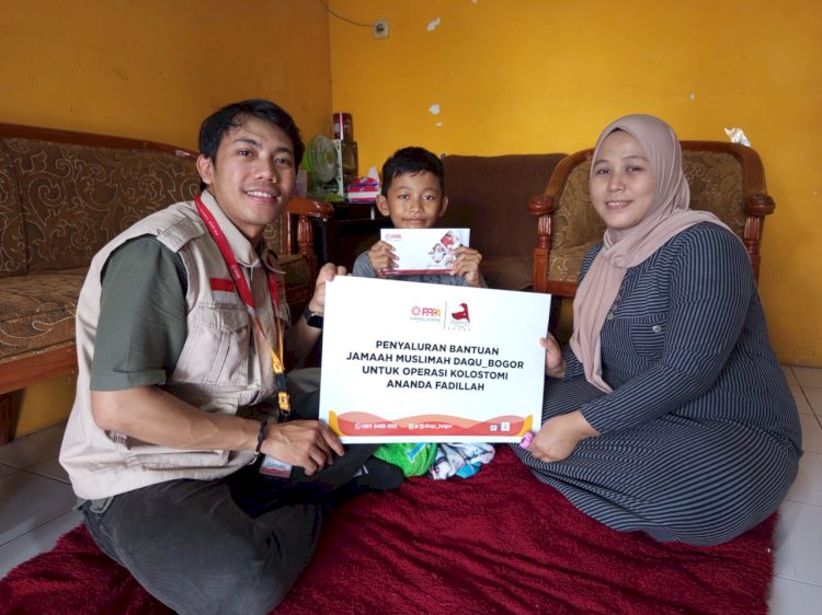 Fadillah, Penyintas Kelainan Usus Bahagia Dapat Bantuan dari PPPA Daarul Quran Bogor