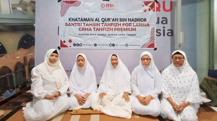 Semangat Mengaji Tak Kenal Usia: Lima Santri Lansia Khatam Al Qur'an di Klinik Tahsin Tahfizh for Lansia