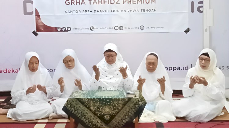 Semangat Mengaji Tak Kenal Usia: Lima Santri Lansia Khatam Al Qur'an di Klinik Tahsin Tahfizh for Lansia