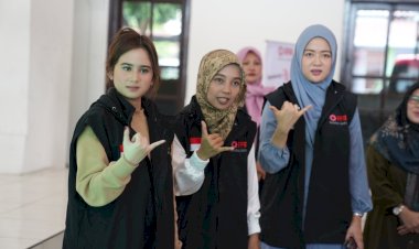 Ketika Tissa Biani Belajar Al-Qur’an Isyarat Bersama Teman-teman Tuli