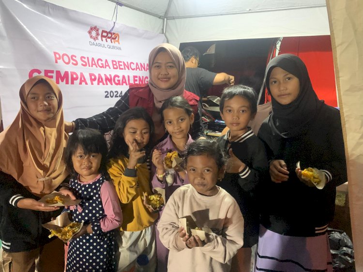 PPPA Daarul Qur'an Hadirkan Dapur Hangat untuk Pengungsi Gempa Kabupaten Bandung