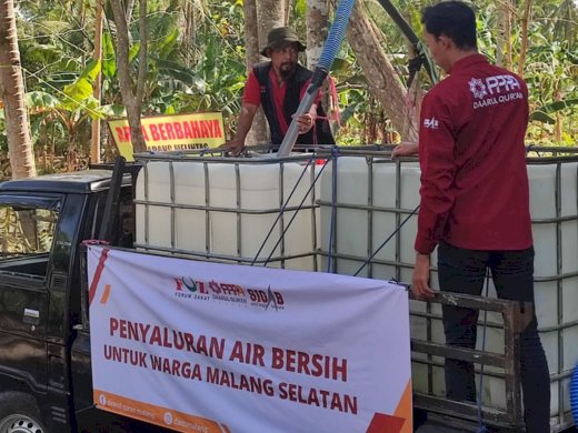 PPPA Daarul Qur’an Salurkan Puluhan Ribu Liter Air Bersih di Wilayah Malang Selatan